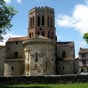 La cathdrale Saint Lizier ne doit pas tre confondue avec la Cathdrale Notre-Dame-de-la-Sde sise dans la mme ville, et qui a galement le titre de cathdrale. Saint-Lizier, en effet, quoique actuellement fort peu peuple, fut longtemps le sige de l'vch du Couserans. Le diocse fut aboli par le Concordat de 1801. La cathdrale qui date des XIe, XIVe et XVe sicles, possde un superbe clotre roman, lui aussi rpertori comme monument historique. Elle est galement inscrite au patrimoine mondial de l'UNESCO au titre des chemins de Saint-Jacques-de-Compostelle en France depuis 1998.