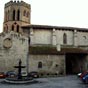 La construction de l'glise Saint Lizier , dont le clocher octogonal, qui relve d'un style gothique toulousain, s'est chelonne du Xme au XVme s. On a remploy lors de sa construction des pieres venant d'anciens btiments romains et que l'on distingue facilement sur les murs extrieurs. Au XIVme s. la nef autrefois recouverte d'une charpente a t vote d'ogives et divise en trois traves.
