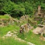 Ce moulin de Tournefeuille est l'un des plus beaux et des mieux conservs de la valle de l'Alzou. Ses abords ont t bien dgags, ce qui rend l'accs et l'examen commodes. Une restauration partielle soigne a mis en valeur le site et les diverses parties du btiment.