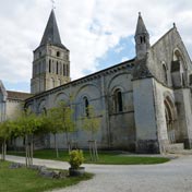 L'glise Saint Pierre d'Aulnay