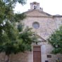 Vauvert :  Eglise Notre-Dame de l'Assomption. Elle fut entirement reconstruite  la fin du XVII, suite au guerres de Religions durant lesquelles Vauvert vut bon nombre de ses beaux btiment disparatre. D'une architecture particulirement sobre, elle possde un modeste clocher mur sur le pignon de sa faade. Elle renferme cependant la spulture du marquis de Montcalm; hros de la bataille de Qubec qui fut nanmoins un chec pour la France puisqu'il y trouva la mort en 1759.