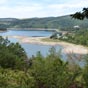 Le vaste lac de Laouzas (ou Lauzas) qu'on longe, est une retenue noyant les deux bouts de valle de la Vbre et de son affluent le Viau.