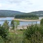 . Le barrage est en aval de Villelongue.