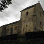 Neuffontaines : La chapelle Saint-Pierre-aux-Liens de Mont-Sabot date des XII et XVIe sicle - clocher-porche, cloche classe de 1511, lgende de la chvre et du loup (clef de vote), vitraux modernes.