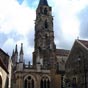 L'glise Notre-Dame est un chef d'oeuvre de l'art gothique : un lgant clocher coiff d'une flche moderne, trois tages de baies aux fins remplages, un beau porche du XIVe sicle  trois portails, tympan du Jugement dernier (avec statue de Saint Jacques) et baies.